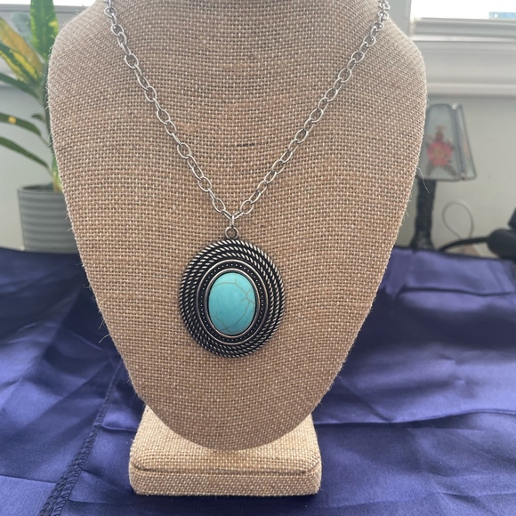 Silver Tone Turquoise Color Pendant Necklace - Picture 3 of 5